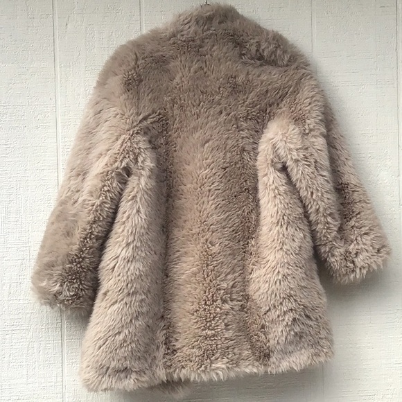 Blogger favorite Mango faux fur tan coat - Picture 2 of 16